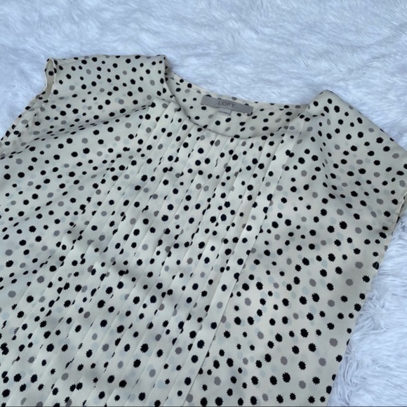 LOFT Cream Pleated Starbust Sleeveless Blouse XS - Picture 12 of 12